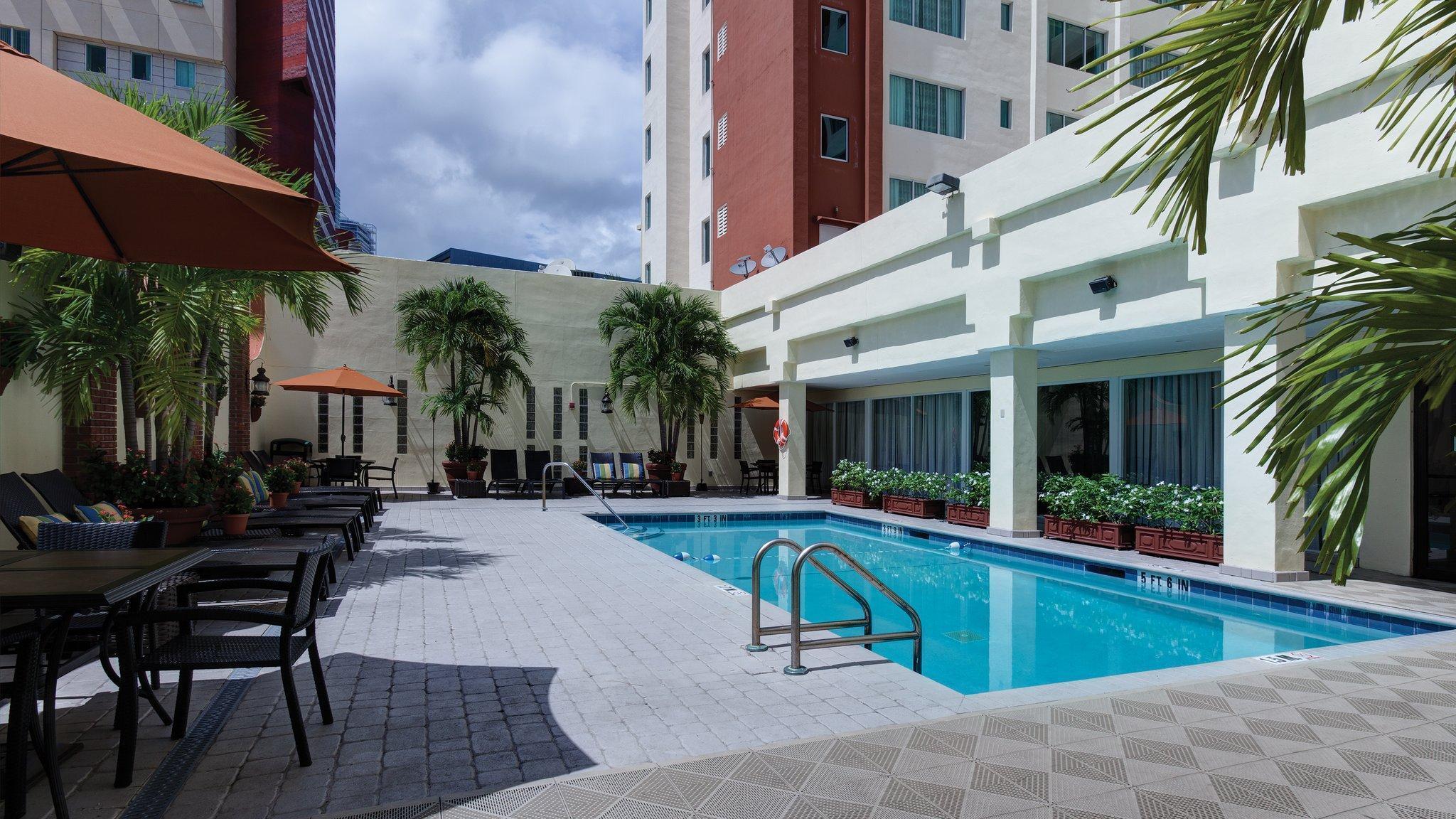 Holiday Inn Hotel Port Of Miami-Downtown, An Ihg Hotel Exterior photo